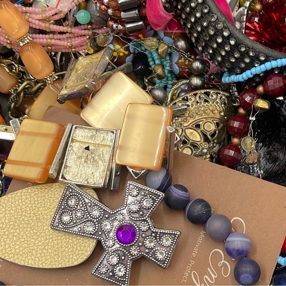 Vintage To Modern Jewelry & Small Accessories Lot Wear Craft Repair Repurpose - Picture 6 of 8